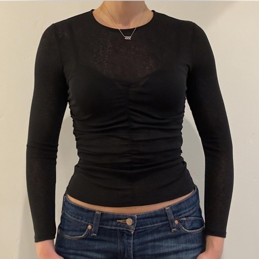 ASTR THE LABEL Black Long Sleeve Crew Neck Ruched Tee Medium